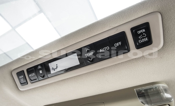 Buy Used Toyota Vellfire White Car in Bangkok in Bangkok Buy Used Toyota Vellfire White Car in Bangkok in Bangkok