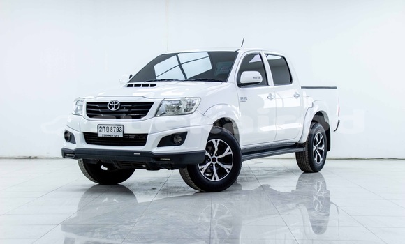 Buy Used Toyota Hiluxe VIGO White Car in Bangkok in Bangkok