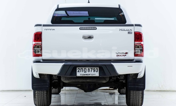 ซื้อ รถมือสอง Toyota Hiluxe VIGO ขาว รถยนต์ ใน %{เมือง} ใน กรุงเทพมหานคร ซื้อ รถมือสอง Toyota Hiluxe VIGO ขาว รถยนต์ ใน %{เมือง} ใน กรุงเทพมหานคร