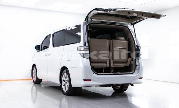 Buy Used Toyota Vellfire White Car in Bangkok in Bangkok Buy Used Toyota Vellfire White Car in Bangkok in Bangkok