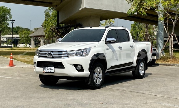ซื้อ รถมือสอง Toyota Hiluxe Revo ขาว รถยนต์ ใน %{เมือง} ใน กรุงเทพมหานคร