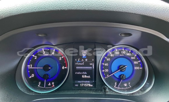 Buy Used Toyota Hiluxe Revo White Car in Bangkok in Bangkok Buy Used Toyota Hiluxe Revo White Car in Bangkok in Bangkok