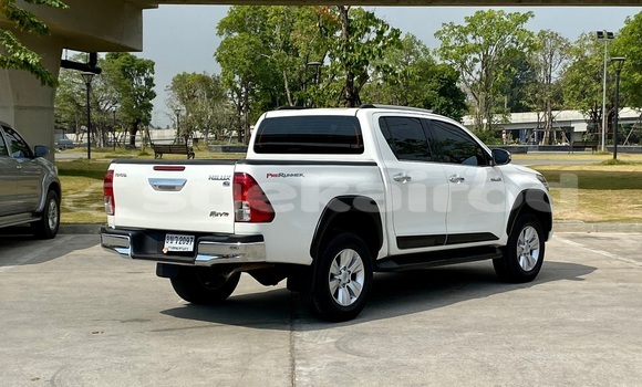 Buy Used Toyota Hiluxe Revo White Car in Bangkok in Bangkok Buy Used Toyota Hiluxe Revo White Car in Bangkok in Bangkok