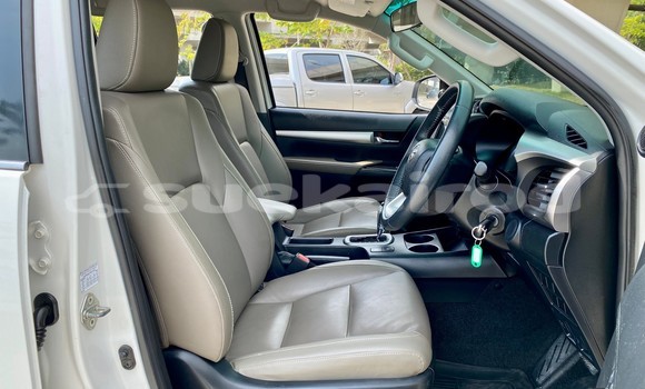 Buy Used Toyota Hiluxe Revo White Car in Bangkok in Bangkok Buy Used Toyota Hiluxe Revo White Car in Bangkok in Bangkok