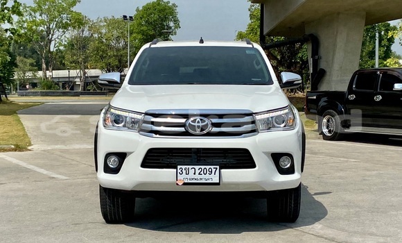 Buy Used Toyota Hiluxe Revo White Car in Bangkok in Bangkok Buy Used Toyota Hiluxe Revo White Car in Bangkok in Bangkok