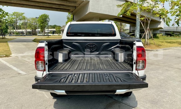 Buy Used Toyota Hiluxe Revo White Car in Bangkok in Bangkok Buy Used Toyota Hiluxe Revo White Car in Bangkok in Bangkok