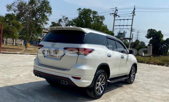 ซื้อ รถมือสอง Toyota Fortuner ขาว รถยนต์ ใน %{เมือง} ใน กรุงเทพมหานคร ซื้อ รถมือสอง Toyota Fortuner ขาว รถยนต์ ใน %{เมือง} ใน กรุงเทพมหานคร