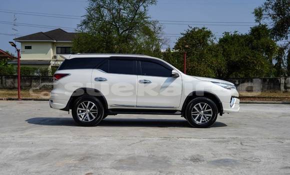 ซื้อ รถมือสอง Toyota Fortuner ขาว รถยนต์ ใน %{เมือง} ใน กรุงเทพมหานคร ซื้อ รถมือสอง Toyota Fortuner ขาว รถยนต์ ใน %{เมือง} ใน กรุงเทพมหานคร