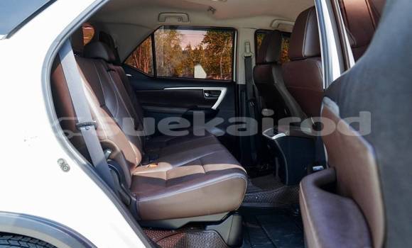 ซื้อ รถมือสอง Toyota Fortuner ขาว รถยนต์ ใน %{เมือง} ใน กรุงเทพมหานคร ซื้อ รถมือสอง Toyota Fortuner ขาว รถยนต์ ใน %{เมือง} ใน กรุงเทพมหานคร