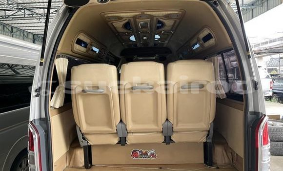 ซื้อ รถมือสอง Toyota Commuter เงิน รถยนต์ ใน %{เมือง} ใน กรุงเทพมหานคร ซื้อ รถมือสอง Toyota Commuter เงิน รถยนต์ ใน %{เมือง} ใน กรุงเทพมหานคร