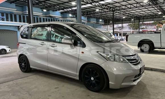 ซื้อ รถมือสอง Honda Freed เงิน รถยนต์ ใน %{เมือง} ใน กรุงเทพมหานคร