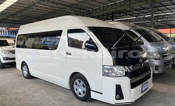 Buy Used Toyota Commuter White Car in Bangkok in Bangkok