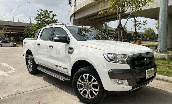 ซื้อ รถมือสอง Ford Ranger ขาว รถยนต์ ใน %{เมือง} ใน กรุงเทพมหานคร