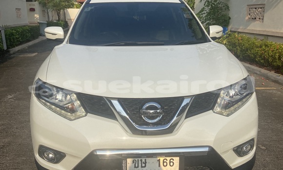 Buy Used Nissan X-Trail White Car in Chonburi in Chonburi
