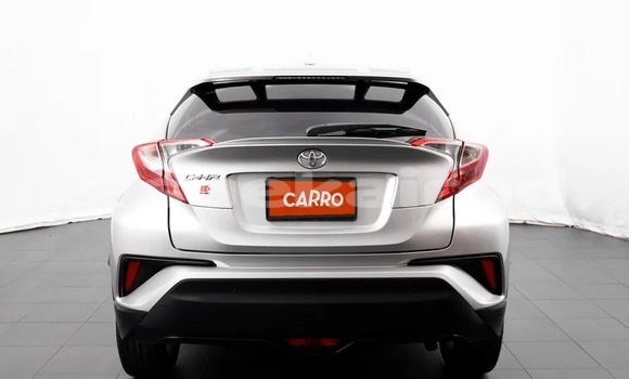 ซื้อ รถมือสอง Toyota C-HR เงิน รถยนต์ ใน %{เมือง} ใน กรุงเทพมหานคร ซื้อ รถมือสอง Toyota C-HR เงิน รถยนต์ ใน %{เมือง} ใน กรุงเทพมหานคร