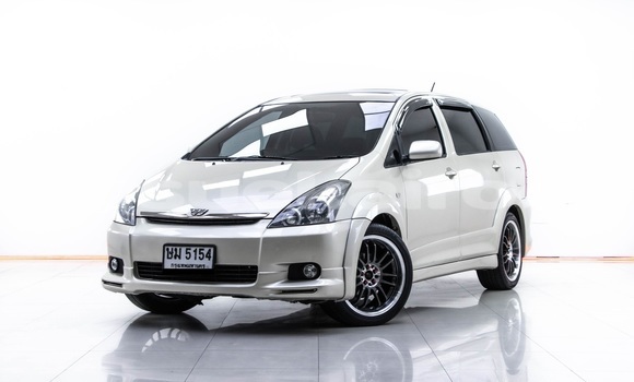 ซื้อ รถมือสอง Toyota Wish สีน้ำตาล รถยนต์ ใน %{เมือง} ใน กรุงเทพมหานคร