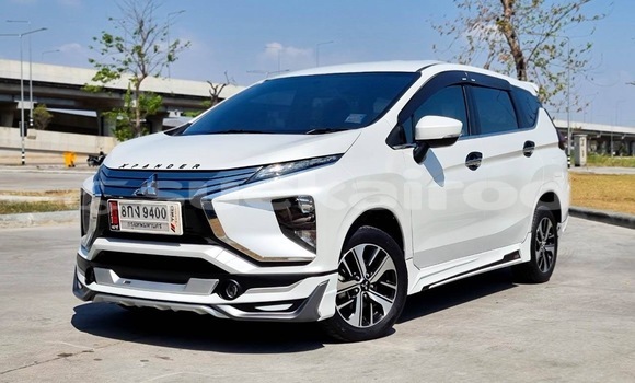 Buy Used Mitsubishi Xpander White Car in Bangkok in Bangkok