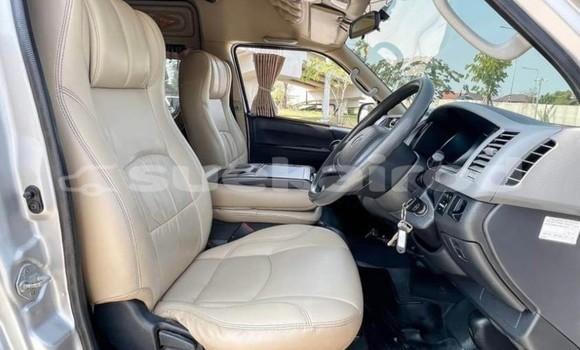 Buy Used Toyota Commuter Other Car in Bangkok in Bangkok Buy Used Toyota Commuter Other Car in Bangkok in Bangkok