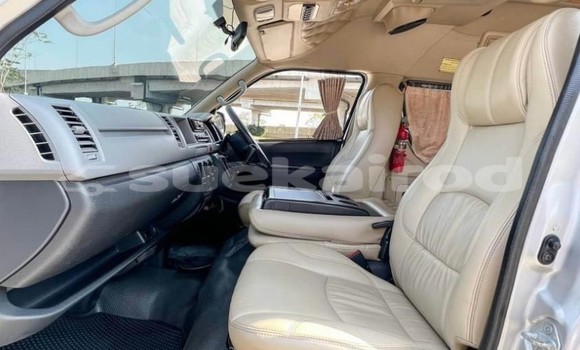 Buy Used Toyota Commuter Other Car in Bangkok in Bangkok Buy Used Toyota Commuter Other Car in Bangkok in Bangkok