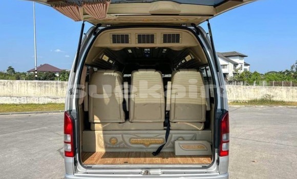 Buy Used Toyota Commuter Other Car in Bangkok in Bangkok Buy Used Toyota Commuter Other Car in Bangkok in Bangkok