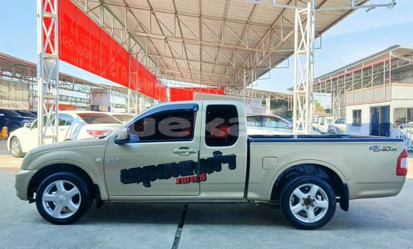 Buy Used Isuzu D–MAX Brown Car in Bangkok in Bangkok Buy Used Isuzu D–MAX Brown Car in Bangkok in Bangkok