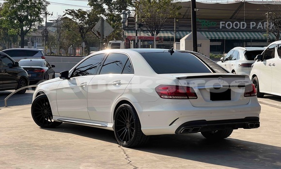 Buy Used Mercedes-Benz E-Classe White Car in Bangkok in Bangkok Buy Used Mercedes-Benz E-Classe White Car in Bangkok in Bangkok