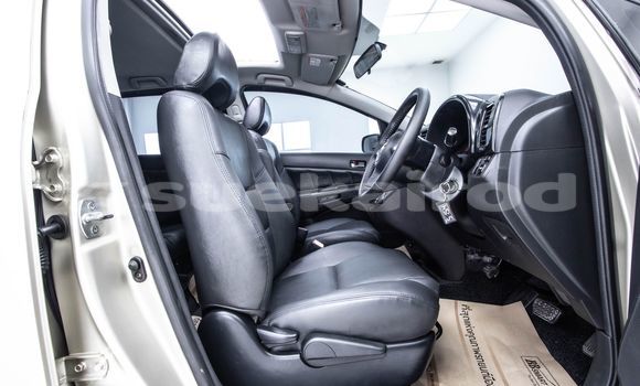 Buy Used Toyota Wish Brown Car in Bangkok in Bangkok Buy Used Toyota Wish Brown Car in Bangkok in Bangkok