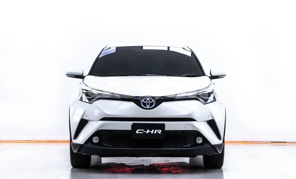 Buy Used Toyota C-HR White Car in Bangkok in Bangkok Buy Used Toyota C-HR White Car in Bangkok in Bangkok