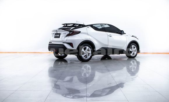 Buy Used Toyota C-HR White Car in Bangkok in Bangkok Buy Used Toyota C-HR White Car in Bangkok in Bangkok