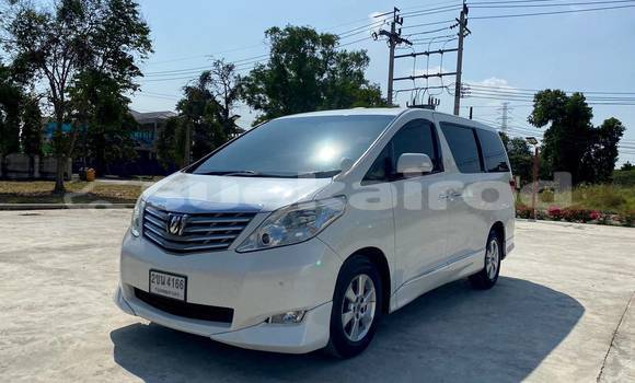 ซื้อ รถมือสอง Toyota Alphard ขาว รถยนต์ ใน %{เมือง} ใน กรุงเทพมหานคร