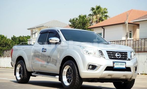 ซื้อ รถมือสอง Nissan Navara เงิน รถยนต์ ใน %{เมือง} ใน กรุงเทพมหานคร
