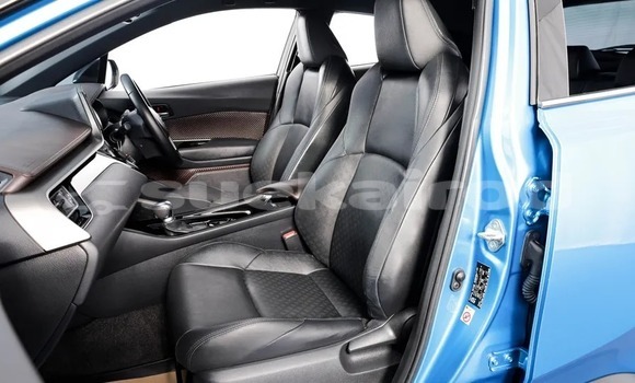 ซื้อ รถมือสอง Toyota C-HR สีน้ำเงิน รถยนต์ ใน %{เมือง} ใน กรุงเทพมหานคร ซื้อ รถมือสอง Toyota C-HR สีน้ำเงิน รถยนต์ ใน %{เมือง} ใน กรุงเทพมหานคร