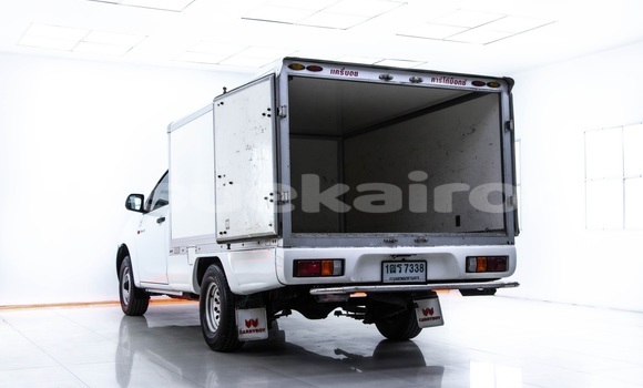 Buy Used Isuzu D-Max White Car in Bangkok in Bangkok Buy Used Isuzu D-Max White Car in Bangkok in Bangkok