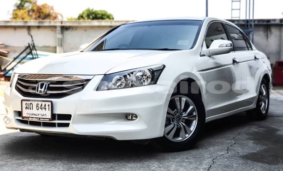 Buy Used Honda Accord White Car in Bangkok in Bangkok