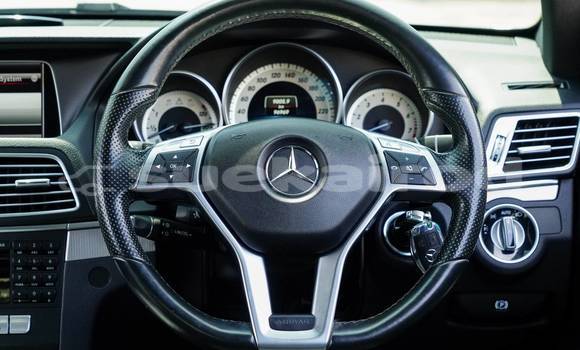 ซื้อ รถมือสอง Mercedes-Benz E-Classe สีดำ รถยนต์ ใน %{เมือง} ใน กรุงเทพมหานคร ซื้อ รถมือสอง Mercedes-Benz E-Classe สีดำ รถยนต์ ใน %{เมือง} ใน กรุงเทพมหานคร