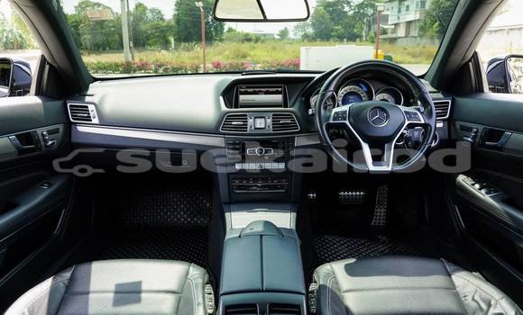 ซื้อ รถมือสอง Mercedes-Benz E-Classe สีดำ รถยนต์ ใน %{เมือง} ใน กรุงเทพมหานคร ซื้อ รถมือสอง Mercedes-Benz E-Classe สีดำ รถยนต์ ใน %{เมือง} ใน กรุงเทพมหานคร