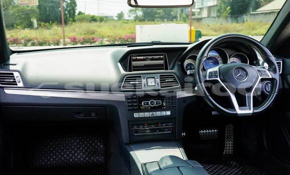 ซื้อ รถมือสอง Mercedes-Benz E-Classe สีดำ รถยนต์ ใน %{เมือง} ใน กรุงเทพมหานคร ซื้อ รถมือสอง Mercedes-Benz E-Classe สีดำ รถยนต์ ใน %{เมือง} ใน กรุงเทพมหานคร