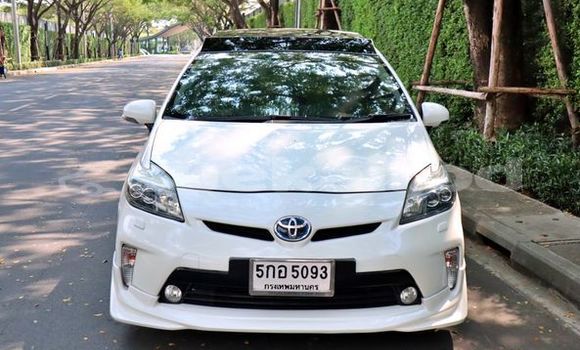 Buy Used Toyota Prius White Car in Bangkok in Bangkok Buy Used Toyota Prius White Car in Bangkok in Bangkok