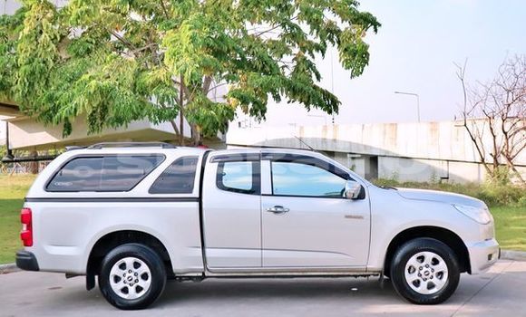 Buy Used Chevrolet Colorado Silver Car in Bangkok in Bangkok Buy Used Chevrolet Colorado Silver Car in Bangkok in Bangkok