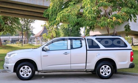 Buy Used Chevrolet Colorado Silver Car in Bangkok in Bangkok Buy Used Chevrolet Colorado Silver Car in Bangkok in Bangkok