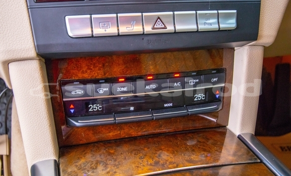 Buy Used Mercedes-Benz E-Classe Black Car in Bangkok in Bangkok Buy Used Mercedes-Benz E-Classe Black Car in Bangkok in Bangkok