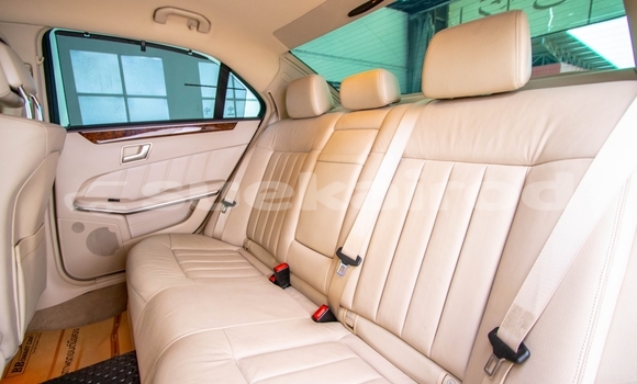 Buy Used Mercedes-Benz E-Classe Black Car in Bangkok in Bangkok Buy Used Mercedes-Benz E-Classe Black Car in Bangkok in Bangkok