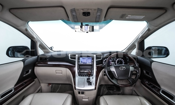 Buy Used Toyota Alphard Silver Car in Bangkok in Bangkok Buy Used Toyota Alphard Silver Car in Bangkok in Bangkok