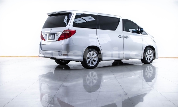 Buy Used Toyota Alphard Silver Car in Bangkok in Bangkok Buy Used Toyota Alphard Silver Car in Bangkok in Bangkok