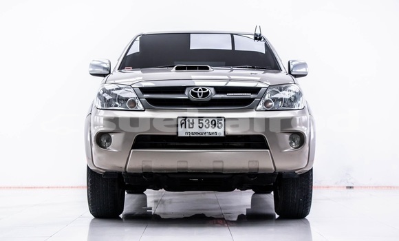 Buy Used Toyota Fortuner Brown Car in Bangkok in Bangkok Buy Used Toyota Fortuner Brown Car in Bangkok in Bangkok