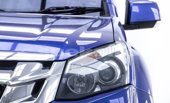 Buy Used Isuzu D-Max Blue Car in Bangkok in Bangkok Buy Used Isuzu D-Max Blue Car in Bangkok in Bangkok