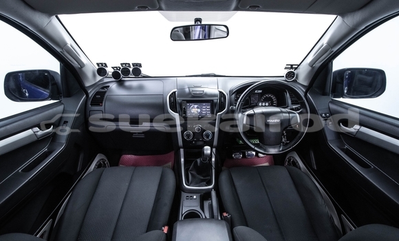 Buy Used Isuzu D-Max Blue Car in Bangkok in Bangkok Buy Used Isuzu D-Max Blue Car in Bangkok in Bangkok