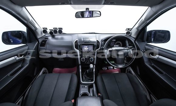 Buy Used Isuzu D-Max Blue Car in Bangkok in Bangkok Buy Used Isuzu D-Max Blue Car in Bangkok in Bangkok
