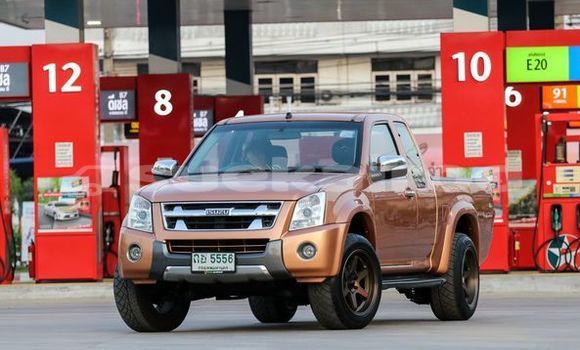 ซื้อ รถมือสอง Isuzu D-Max อื่น ๆ รถยนต์ ใน %{เมือง} ใน กรุงเทพมหานคร