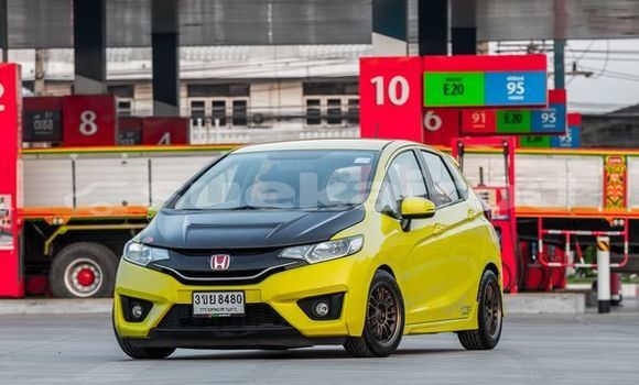 ซื้อ รถมือสอง Honda Jazz อื่น ๆ รถยนต์ ใน %{เมือง} ใน กรุงเทพมหานคร